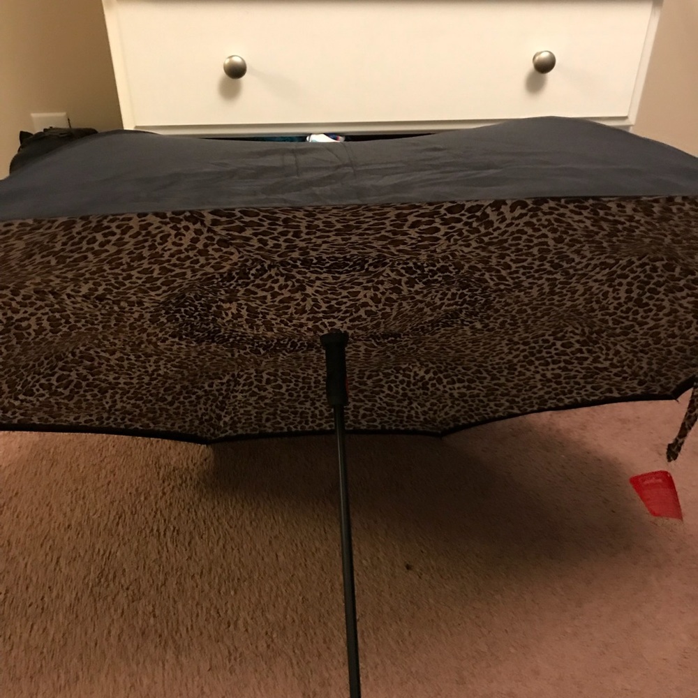 Better Brella Umbrella. Black and Cheetah print